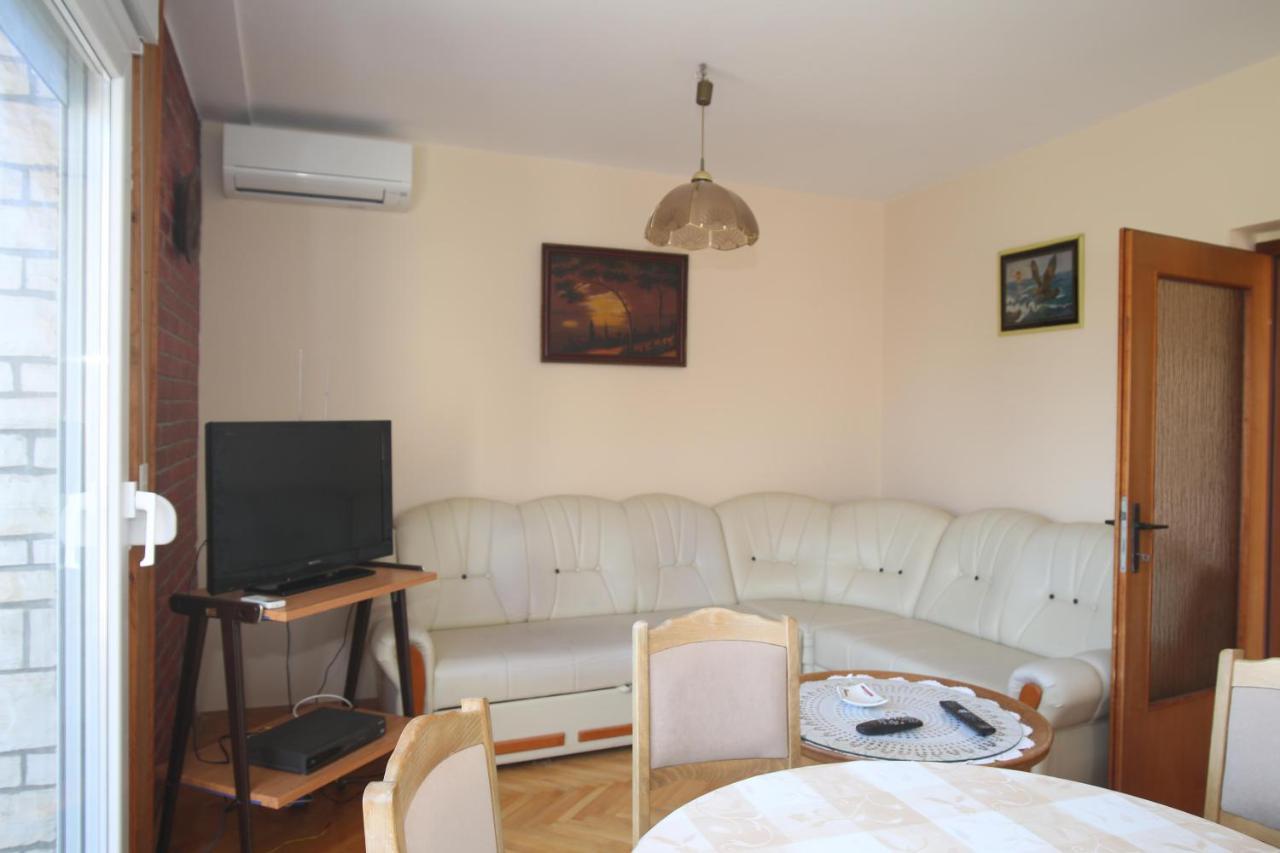 Apartment Michelle 比比涅 外观 照片