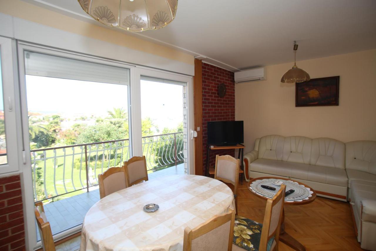 Apartment Michelle 比比涅 外观 照片